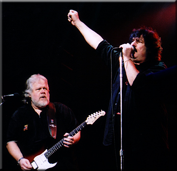 Randy Bachman and Burton Cummings perform American Woman