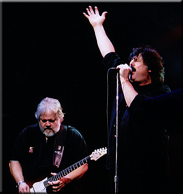 Randy Bachman and Burton Cummings perform American Woman