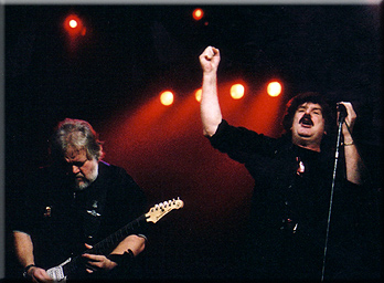Randy Bachman and Burton Cummings perform American Woman